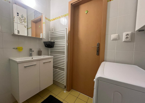 Na prenájom priestranný 3-izbový byt v Trenčíne