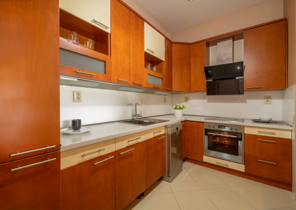 Na predaj 3- izbový byt s parkovaním, Zlatovce Trenčín