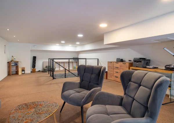 Na prenájom obchodný priestor v centre mesta priamo pod Bratislavským hradom