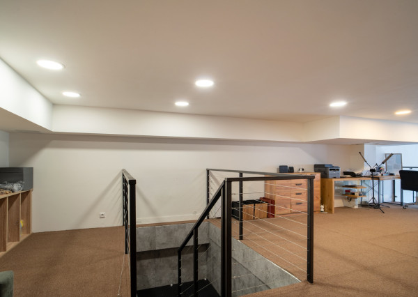 Na prenájom obchodný priestor v centre mesta priamo pod Bratislavským hradom