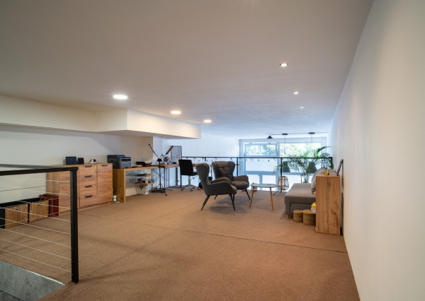 Na prenájom obchodný priestor v centre mesta priamo pod Bratislavským hradom