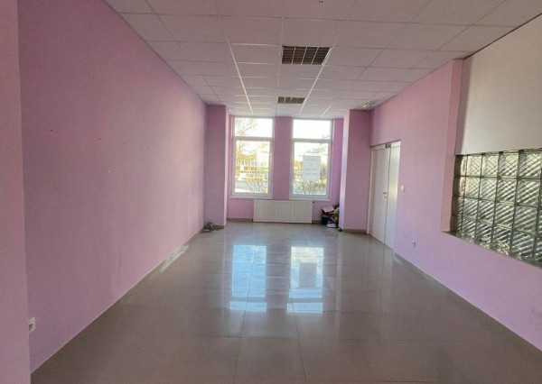 Ponuka prenájmu prevádzkového priestoru v centre Bánoviec n/B