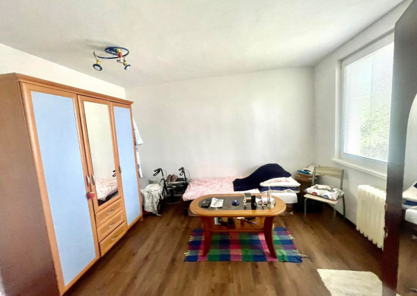 Exkluzívna ponuka 3 izb. veľkometrážného bytu v Bánovciach n/B s balkónom a pivnicou- SEVER