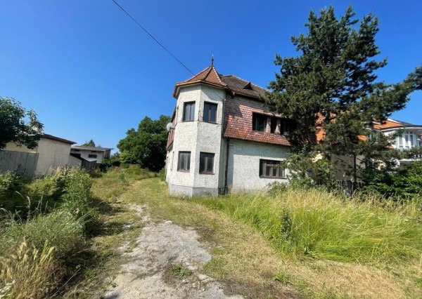 Exklzívne na predaj veľký 7 izb. RD- Partizánske / Veľké Bielice