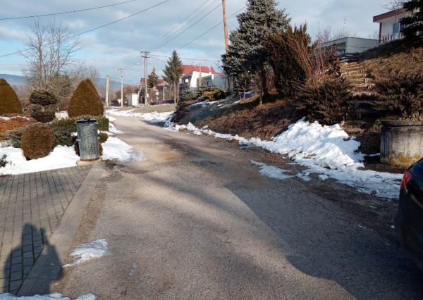 Exkluzívna ponuka rovinatého pozemku v obci Malé Hoste - 978m2