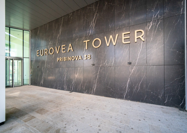Na prenájom 2-izbový byt v Eurovea Tower – Bratislava