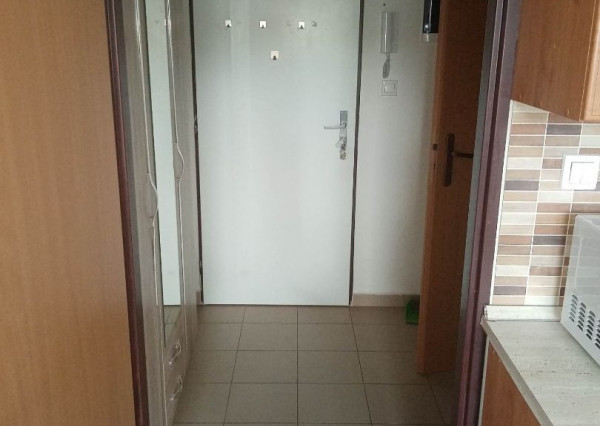 Rezervované ...Exkluzívne na prenájom 1 izb. byt  s balkónom - v obci Timoradza