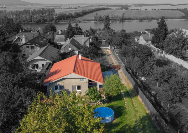 Na predaj 4-izbový rodinný dom s krásnym výhľadom pri vodnej nádrži Suchá nad Parnou