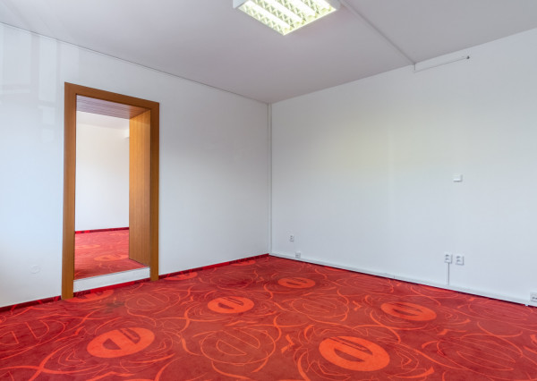 Na prenájom kancelárske priestory v Poprade (Starý Juh)