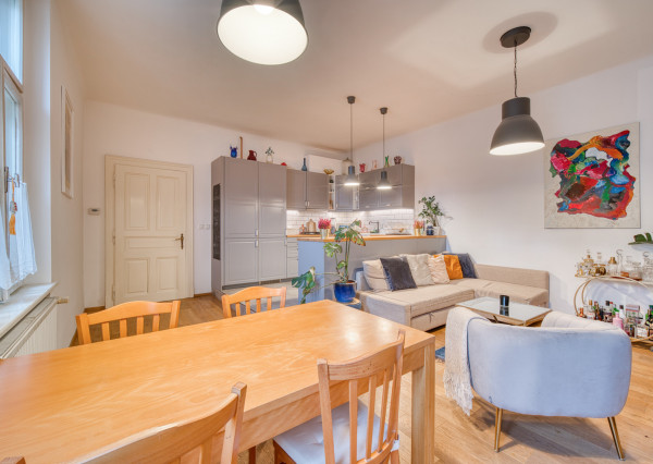 Na prenájom štýlový 2,5-izbový byt na Palisádach v Bratislave