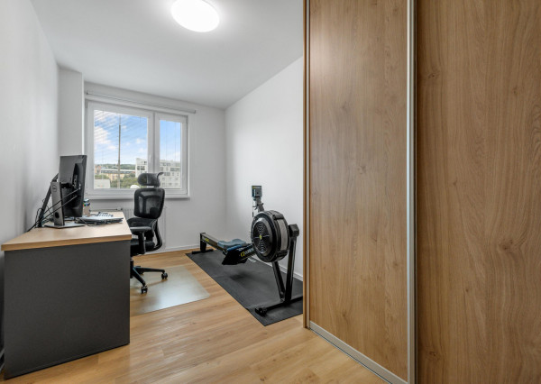 Zrekonštruovaný 3-izbový byt s veľkou dennou zónou v tehlovom dome