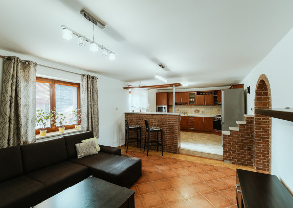 Na prenájom štýlový 4-izbový rodinný dom v Trenčíne