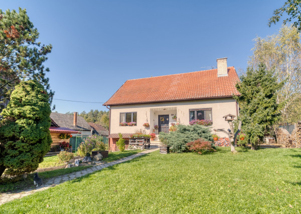 Na predaj trojpodlažný rodinný dom v lokalite Žitná - Radiša