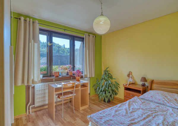 Na predaj trojpodlažný rodinný dom v lokalite Žitná - Radiša