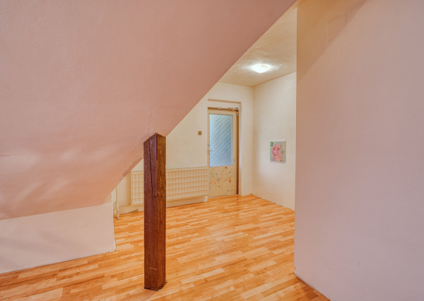 Na predaj trojpodlažný rodinný dom v lokalite Žitná - Radiša