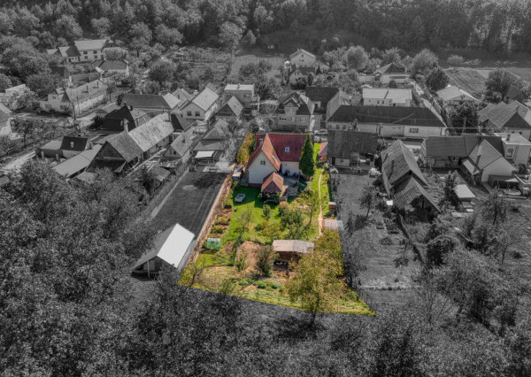 Na predaj trojpodlažný rodinný dom v lokalite Žitná - Radiša