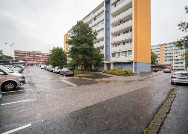 REZERVOVANÉ: Na predaj investičný 1-izbový byt - Karlova Ves