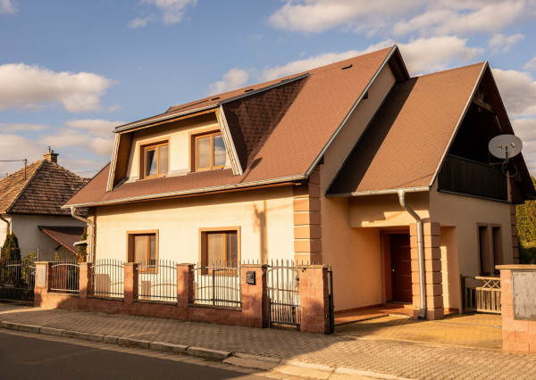 Na predaj štýlový 4-izbový rodinný dom v Trenčíne