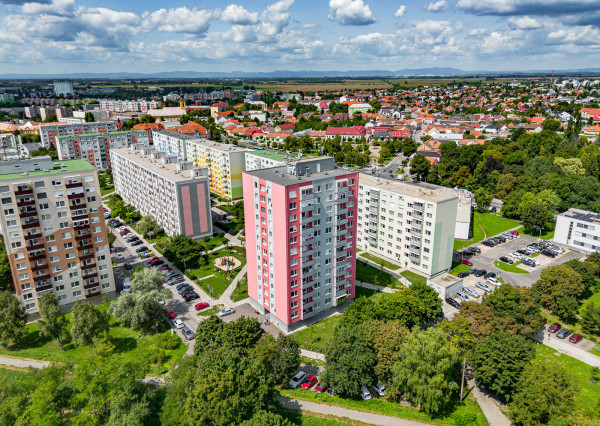 Na predaj garsónka v Seredi