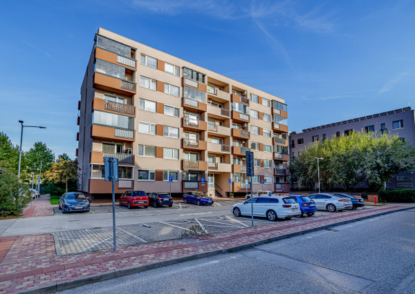 Na predaj luxusný 2-izbový byt v blízkosti projektu Slnečnice