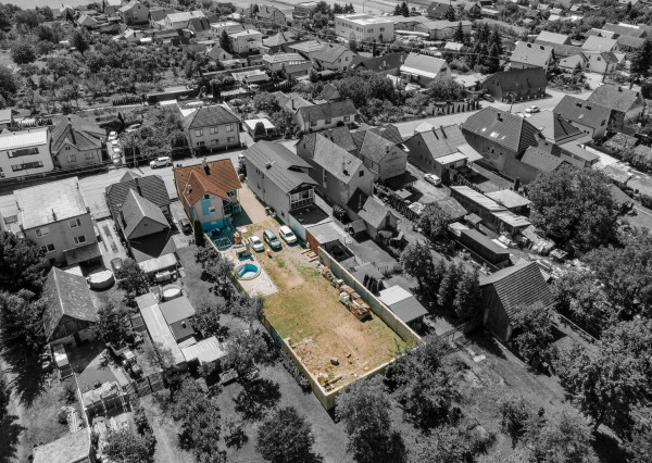 Na predaj poschodový 5-izbový rodinný dom v obci Beluša