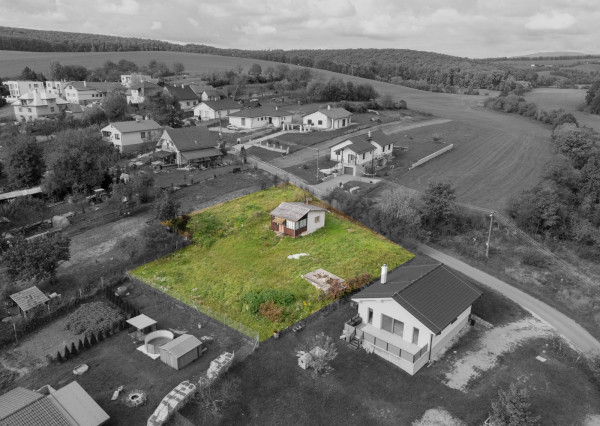 Exkluzívne iba u nás na predaj stavebný pozemok 1251m2 , Brezolupy