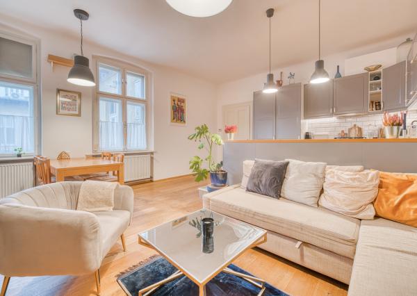 Na prenájom štýlový 2,5-izbový byt na Palisádach v Bratislave