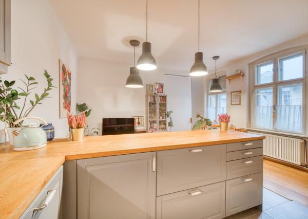 Na prenájom štýlový 2,5-izbový byt na Palisádach v Bratislave