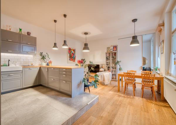 Na prenájom štýlový 2,5-izbový byt na Palisádach v Bratislave