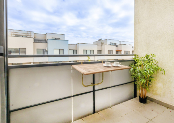 REZERVOVANÉ: Na prenájom 2-izbový byt s loggiou a parkovaním - Hviezdoslavov