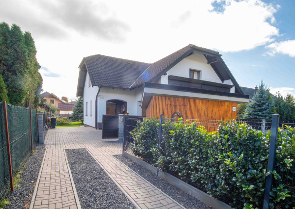 Na predaj priestranný rodinný dom v pokojnej lokalite Hôrka