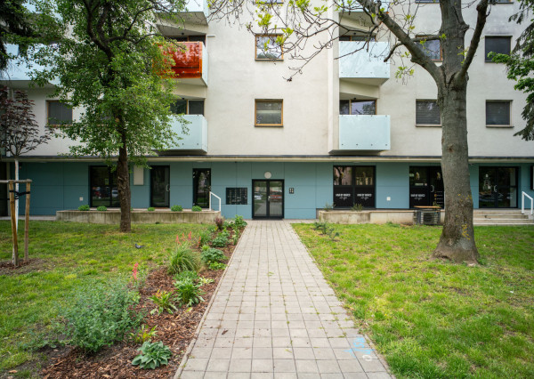 Na predaj kompletne zariadený 2-izbový byt v blízkosti OC Vivo