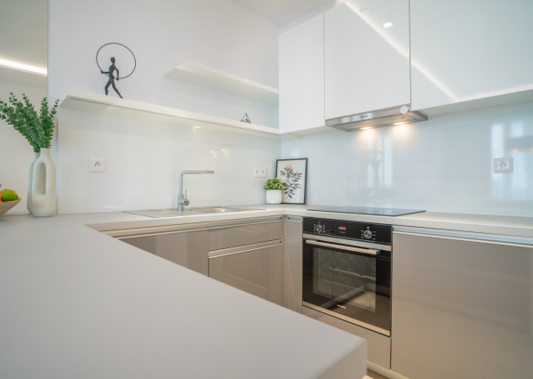 Na prenájom exkluzívny 2-izbový byt so šatníkom a panoramatickým výhľadom v projekte SKYPARK, Továrenská ulica