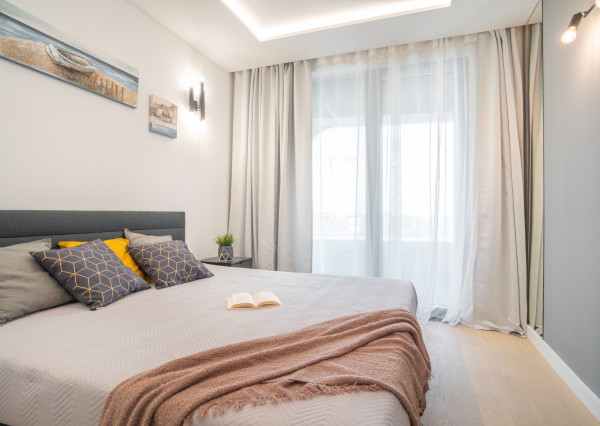 Na prenájom exkluzívny 2-izbový byt so šatníkom a panoramatickým výhľadom v projekte SKYPARK, Továrenská ulica