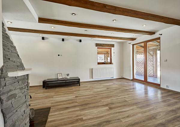 Na predaj čiastočne zariadený dom v Župčanoch