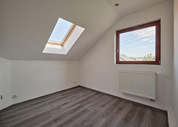 Na predaj čiastočne zariadený dom v Župčanoch