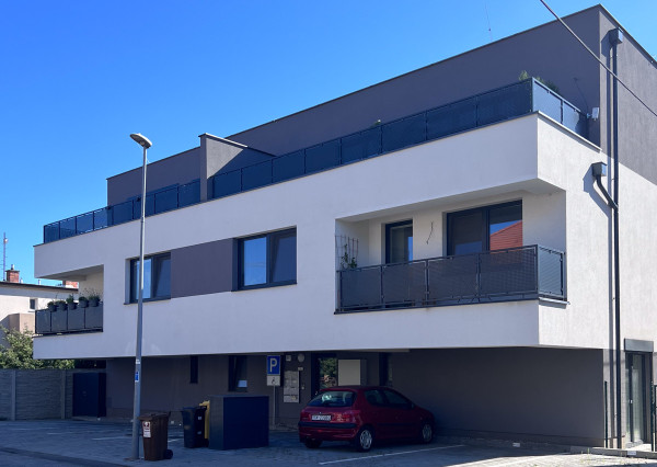 Na prenájom kompletne vybavený  2-izbový byt v Trenčíne