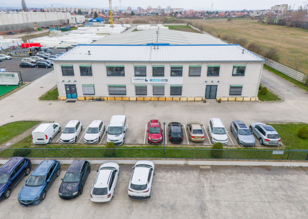 Na predaj priemyselný objekt s investičným potenciálom v Senci