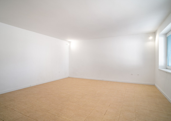 Na predaj dvojpodlažný rodinný dom s polyfunkciou v Trnave