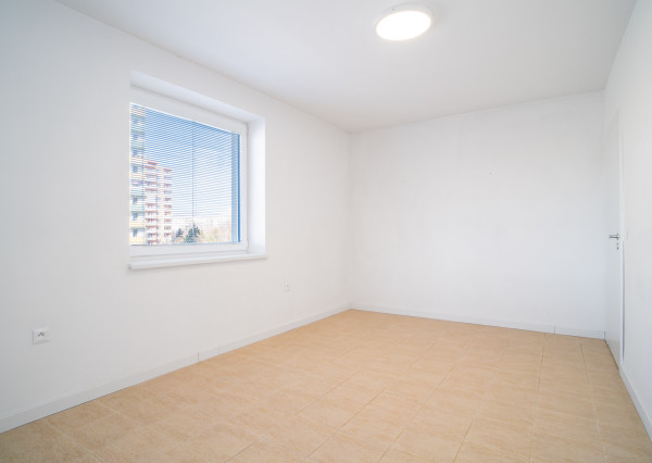 Na predaj dvojpodlažný rodinný dom s polyfunkciou v Trnave