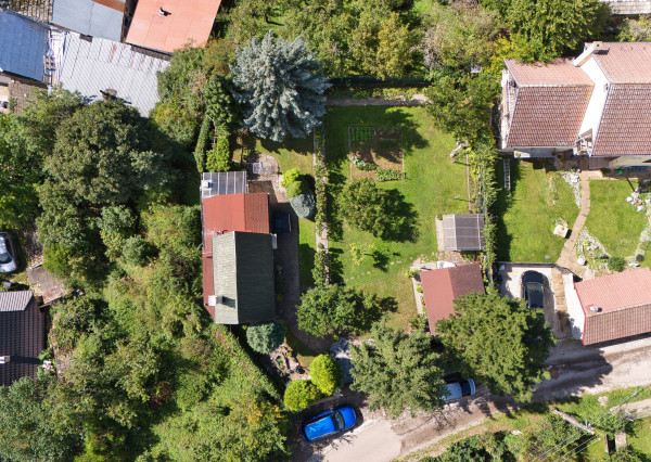 Na predaj celoročný záhradný dom v Čachticiach