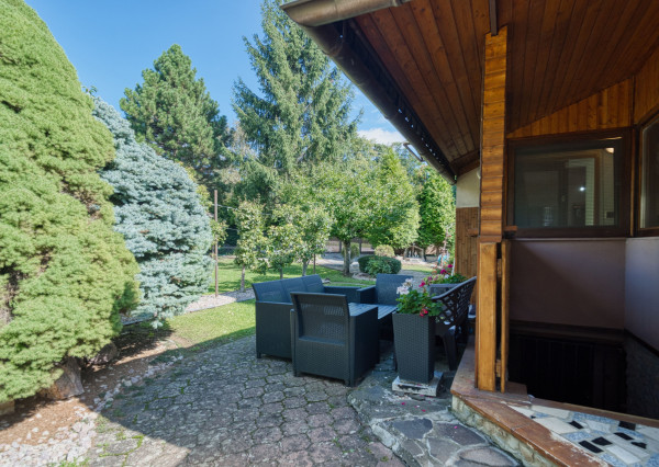 Na predaj celoročný záhradný dom v Čachticiach