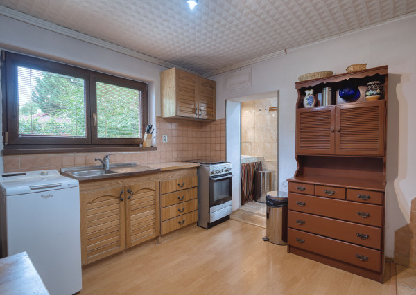 Na predaj celoročný záhradný dom v Čachticiach