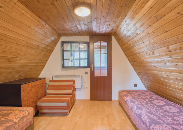 Na predaj celoročný záhradný dom v Čachticiach