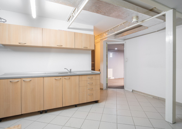 Na prenájom obchodný priestor na Zámockej v Bratislave