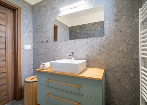 Na predaj 3- izbový byt vo Veľkom Lapáši