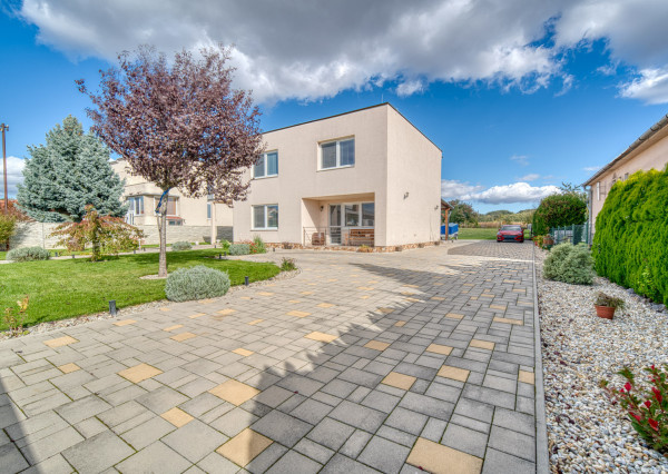 Na predaj 4-izbový rodinný dom v Zemianskych Sadoch