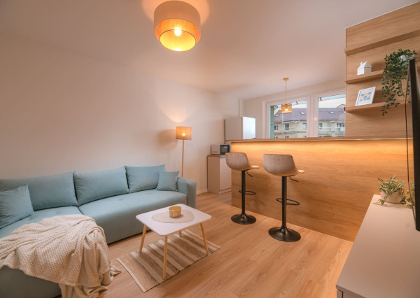 Na prenájom moderne zariadený 2-izbový byt s balkónom v Trenčíne