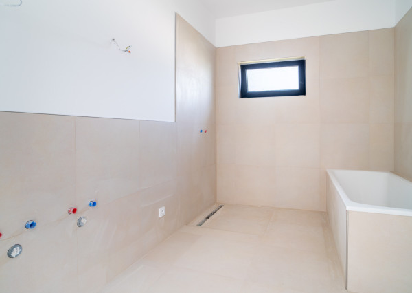 Na predaj skolaudovaný 4-izbový rodinný dom v obci Zohor