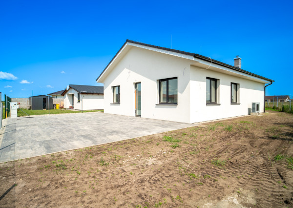 Na predaj skolaudovaný 4-izbový rodinný dom v obci Zohor